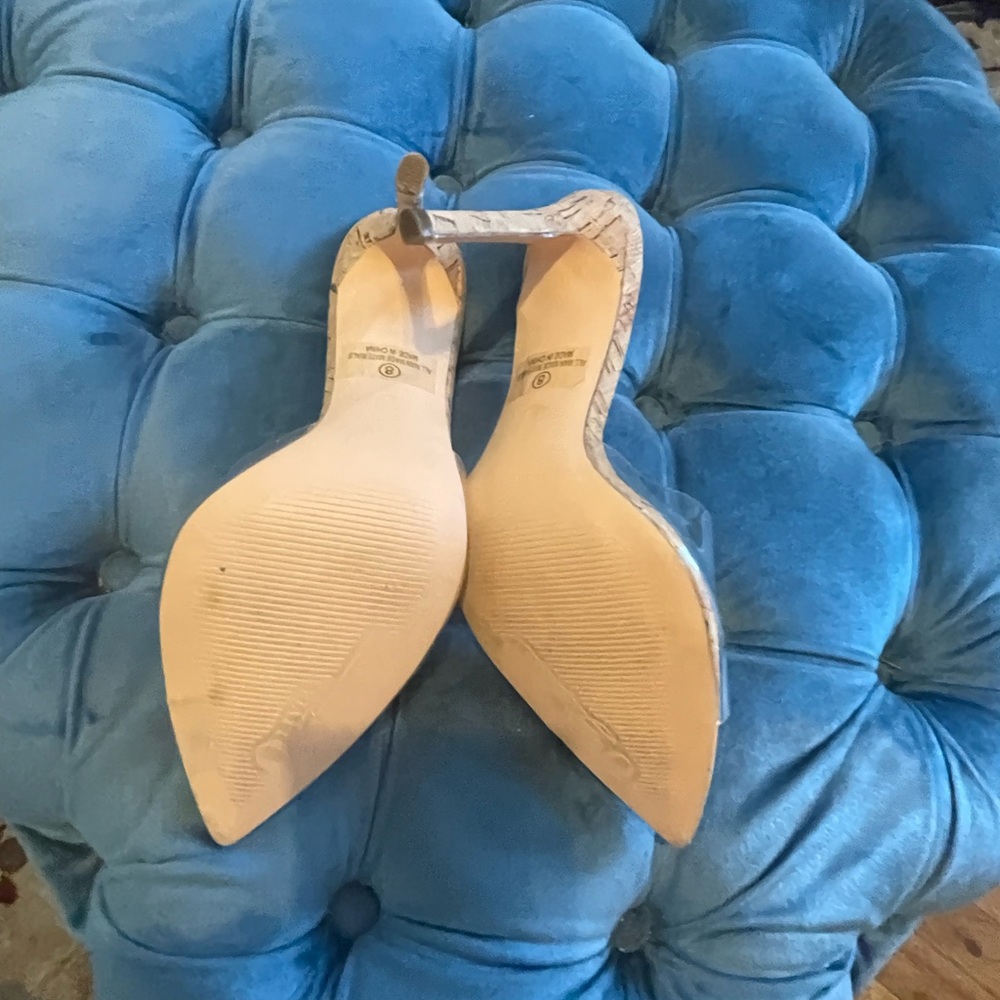 Olivia Women Slip on Shoes. - Picture 6 of 6